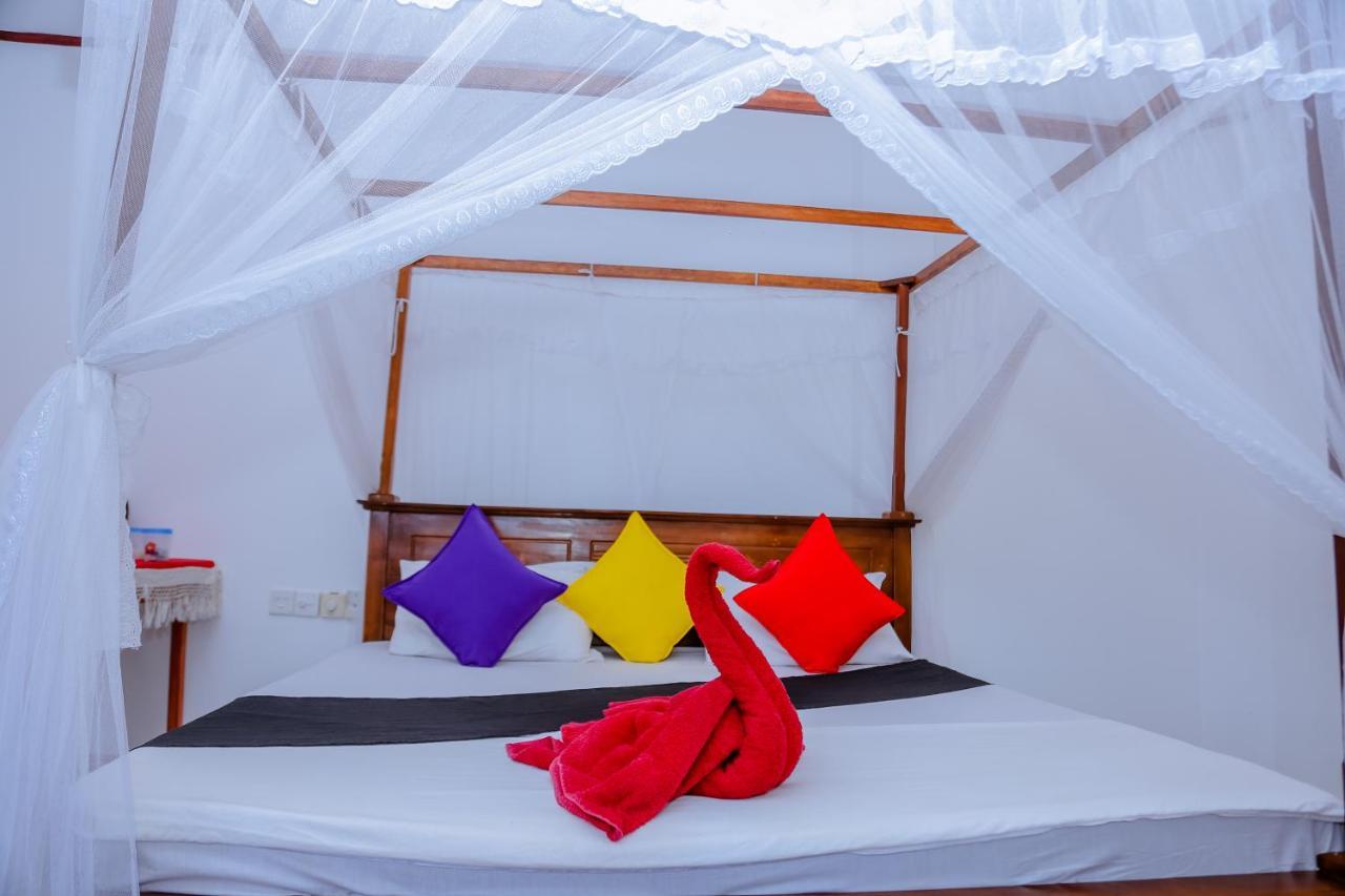 Sajana Ocean Hill Bed and Breakfast Mirissa Buitenkant foto