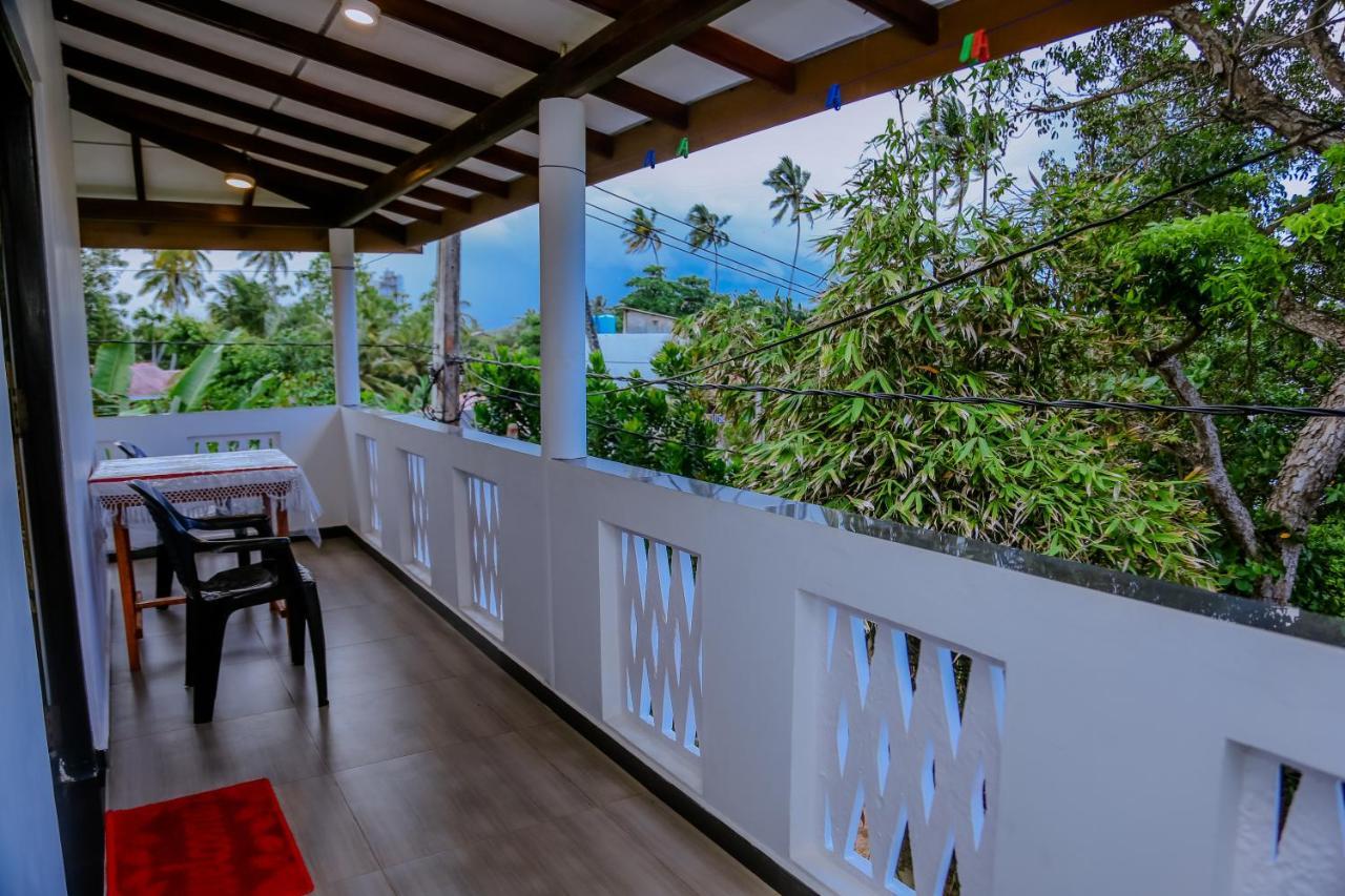 Sajana Ocean Hill Bed and Breakfast Mirissa Buitenkant foto