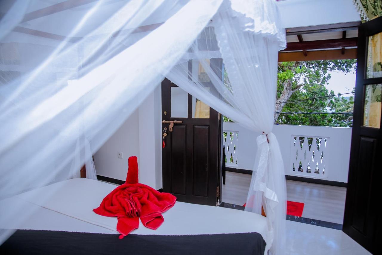 Sajana Ocean Hill Bed and Breakfast Mirissa Buitenkant foto