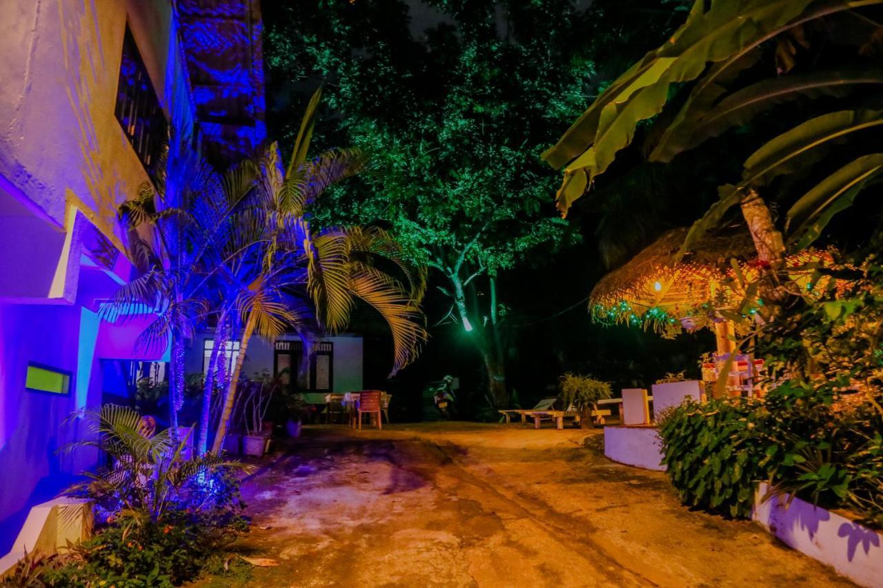 Sajana Ocean Hill Bed and Breakfast Mirissa Buitenkant foto
