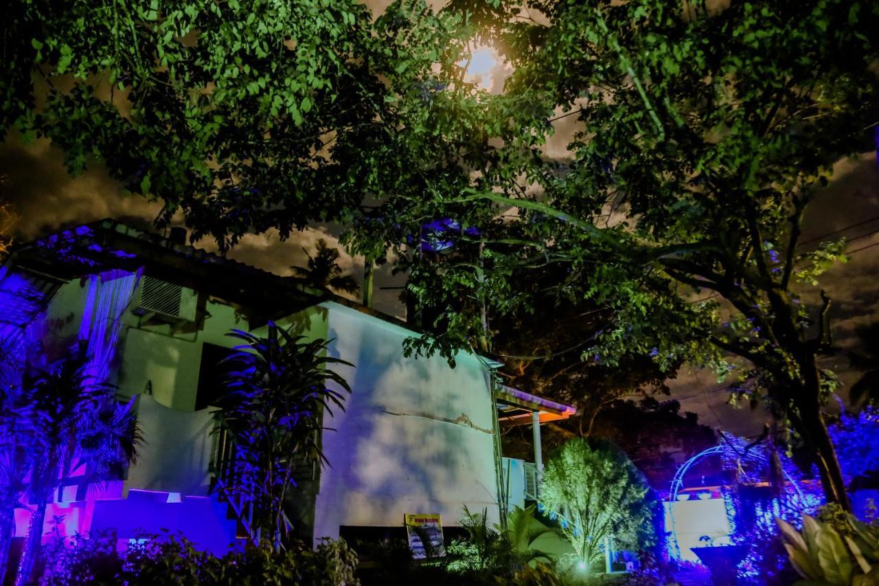Sajana Ocean Hill Bed and Breakfast Mirissa Buitenkant foto