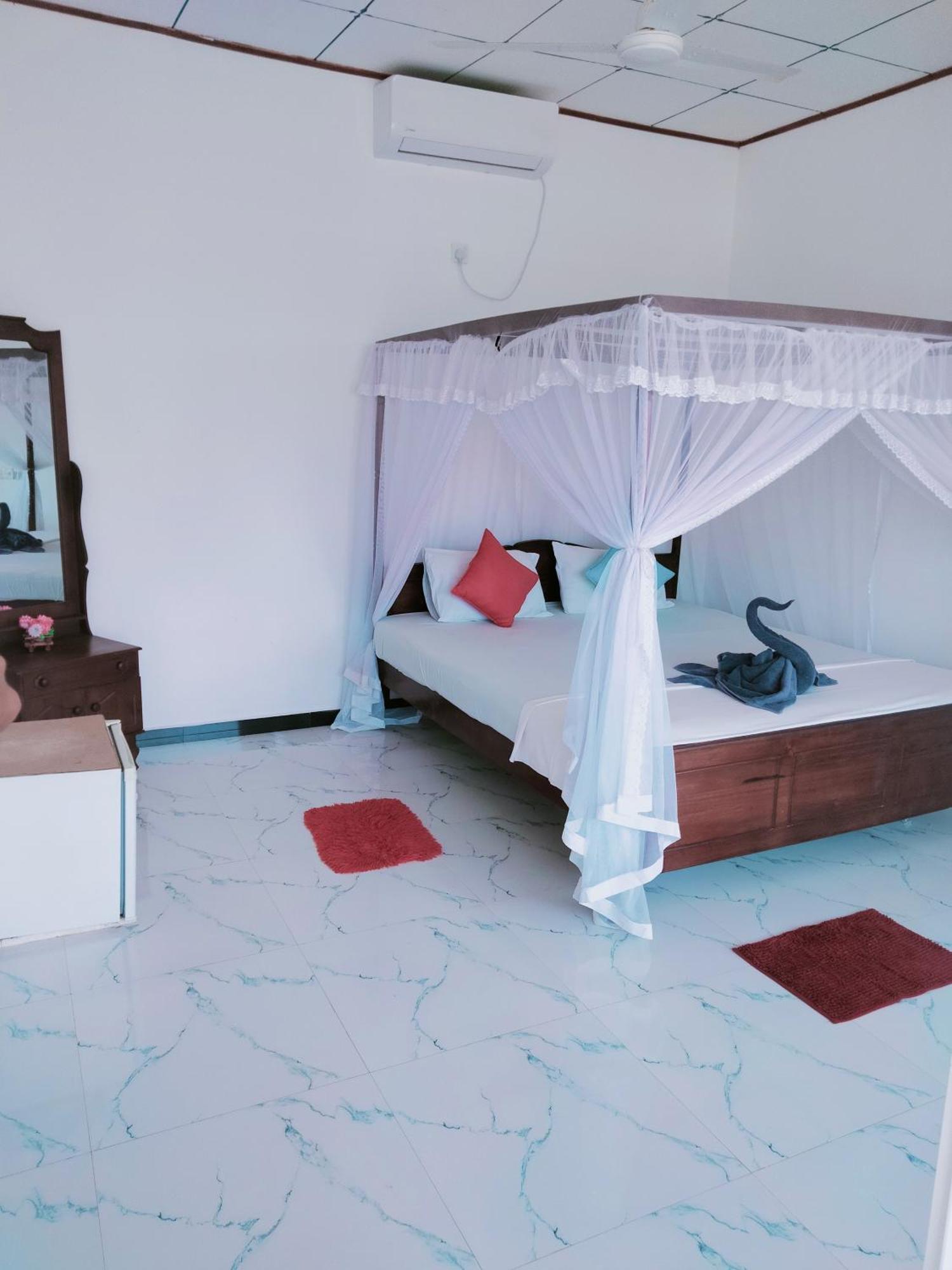 Sajana Ocean Hill Bed and Breakfast Mirissa Kamer foto
