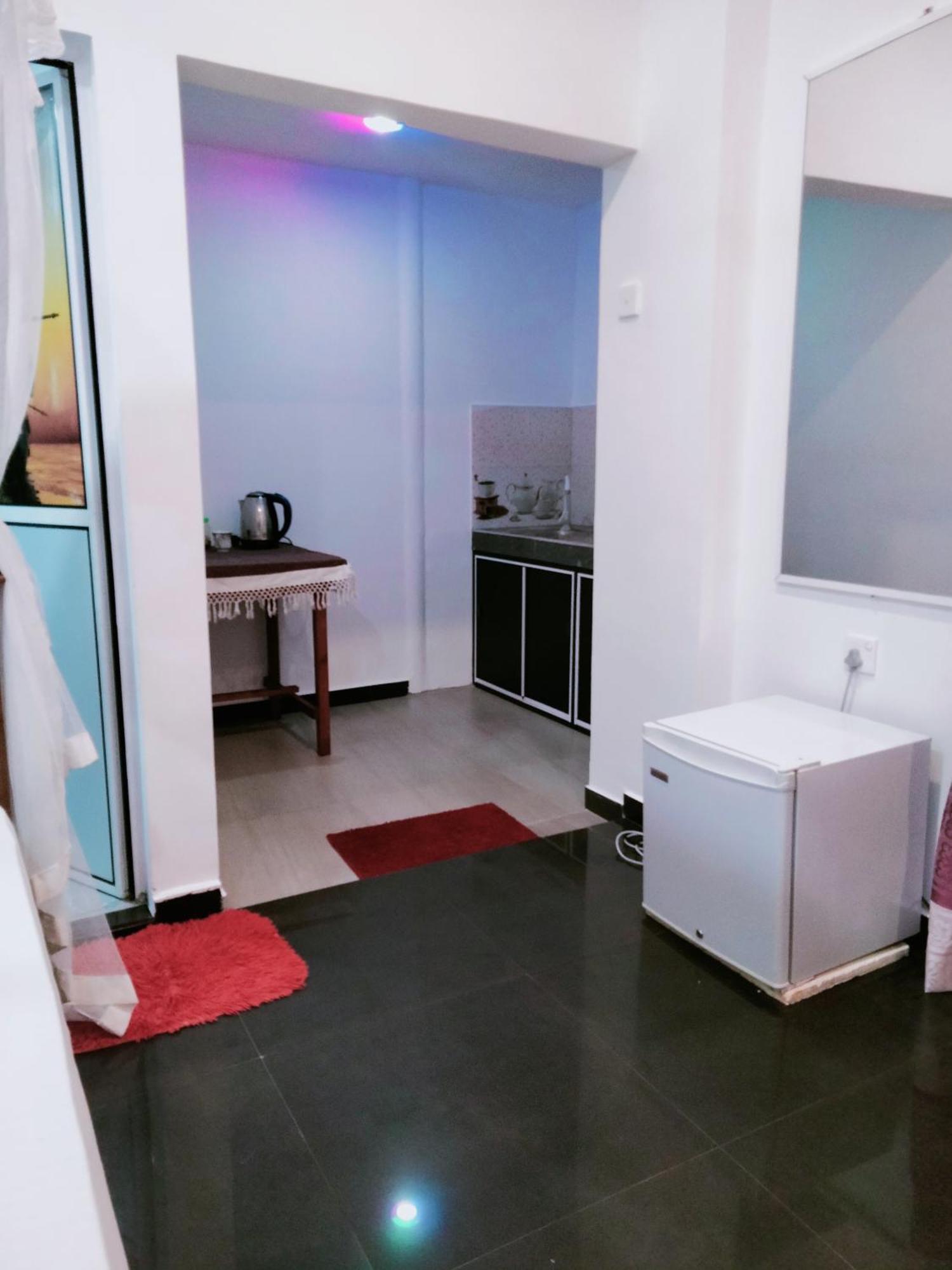 Sajana Ocean Hill Bed and Breakfast Mirissa Kamer foto