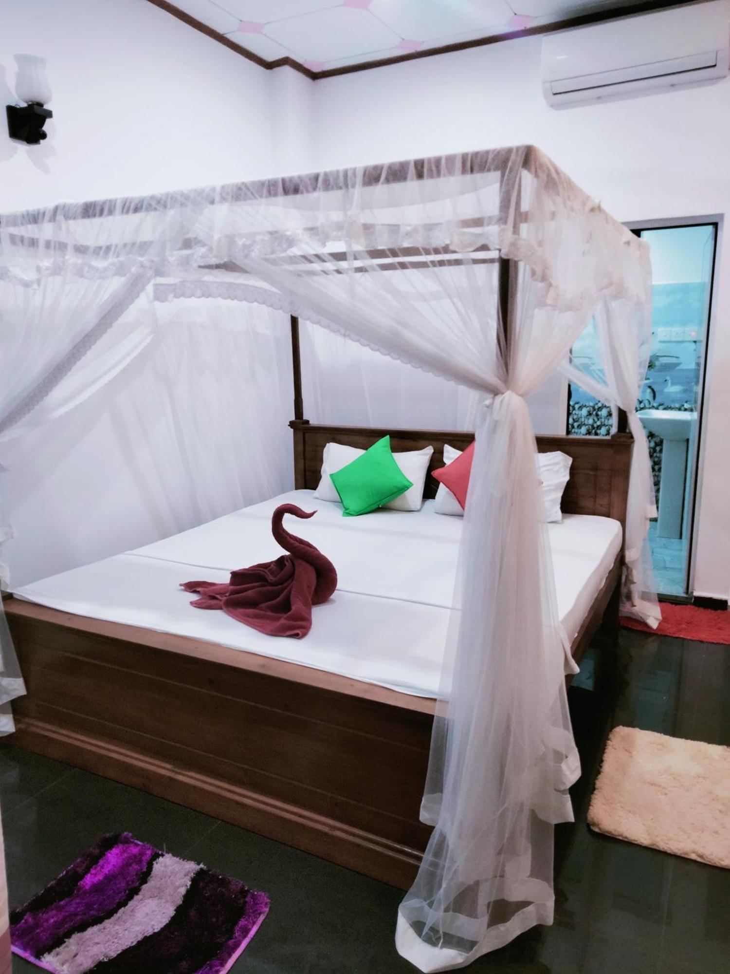 Sajana Ocean Hill Bed and Breakfast Mirissa Kamer foto