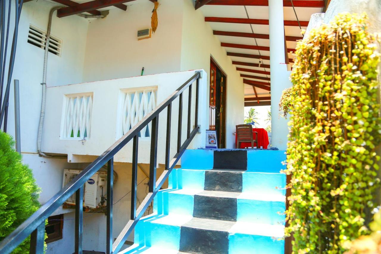 Sajana Ocean Hill Bed and Breakfast Mirissa Buitenkant foto
