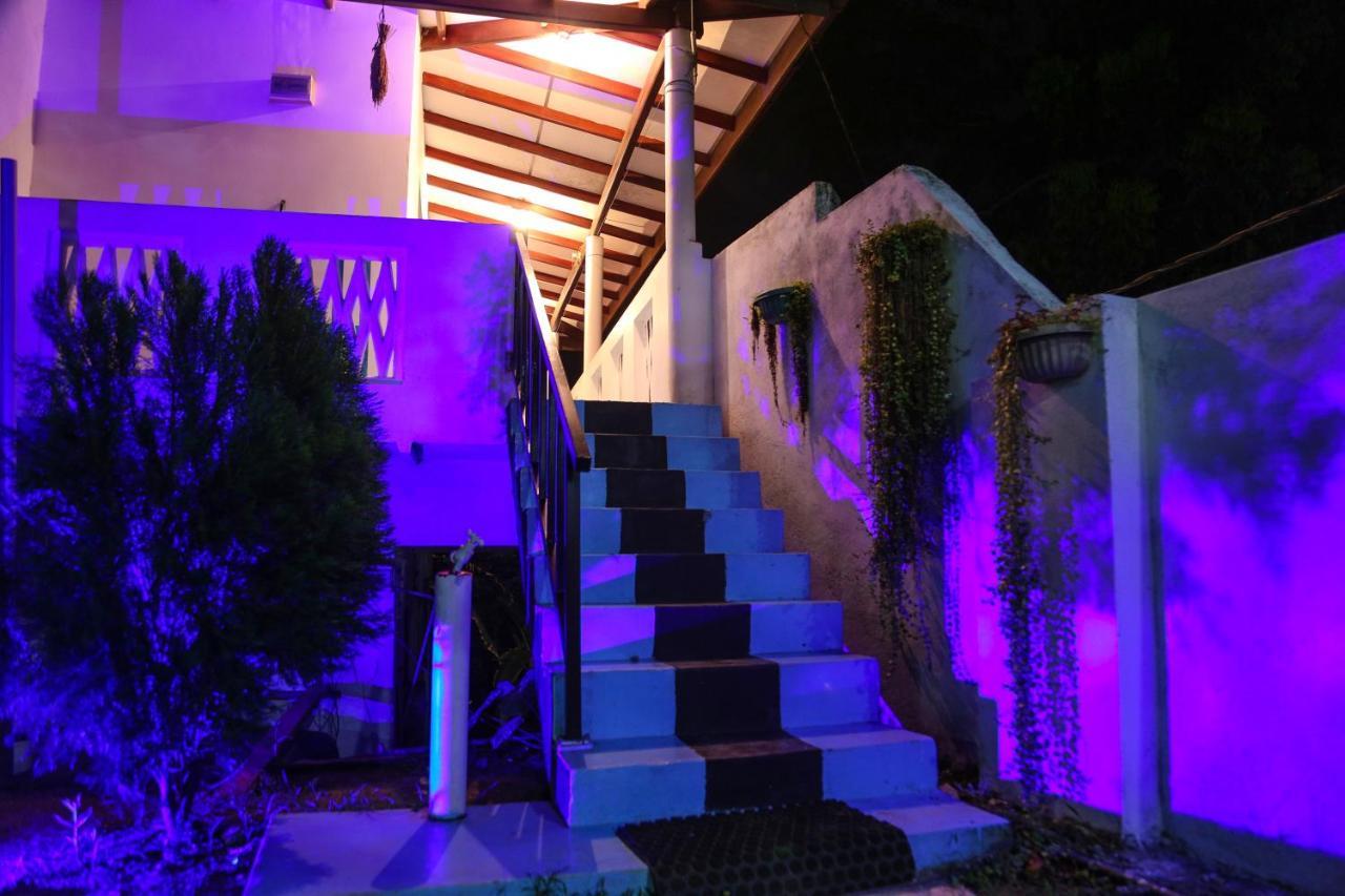 Sajana Ocean Hill Bed and Breakfast Mirissa Buitenkant foto